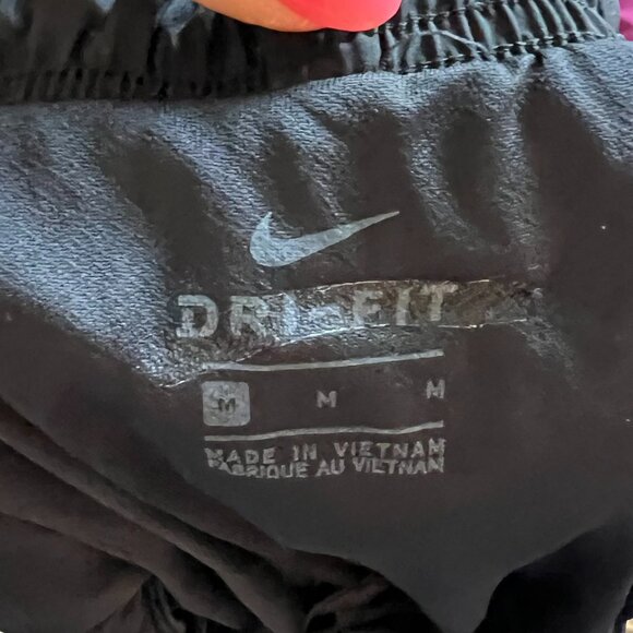 Nike Dri-FIT Black Gingham Shorts - Picture 3 of 3